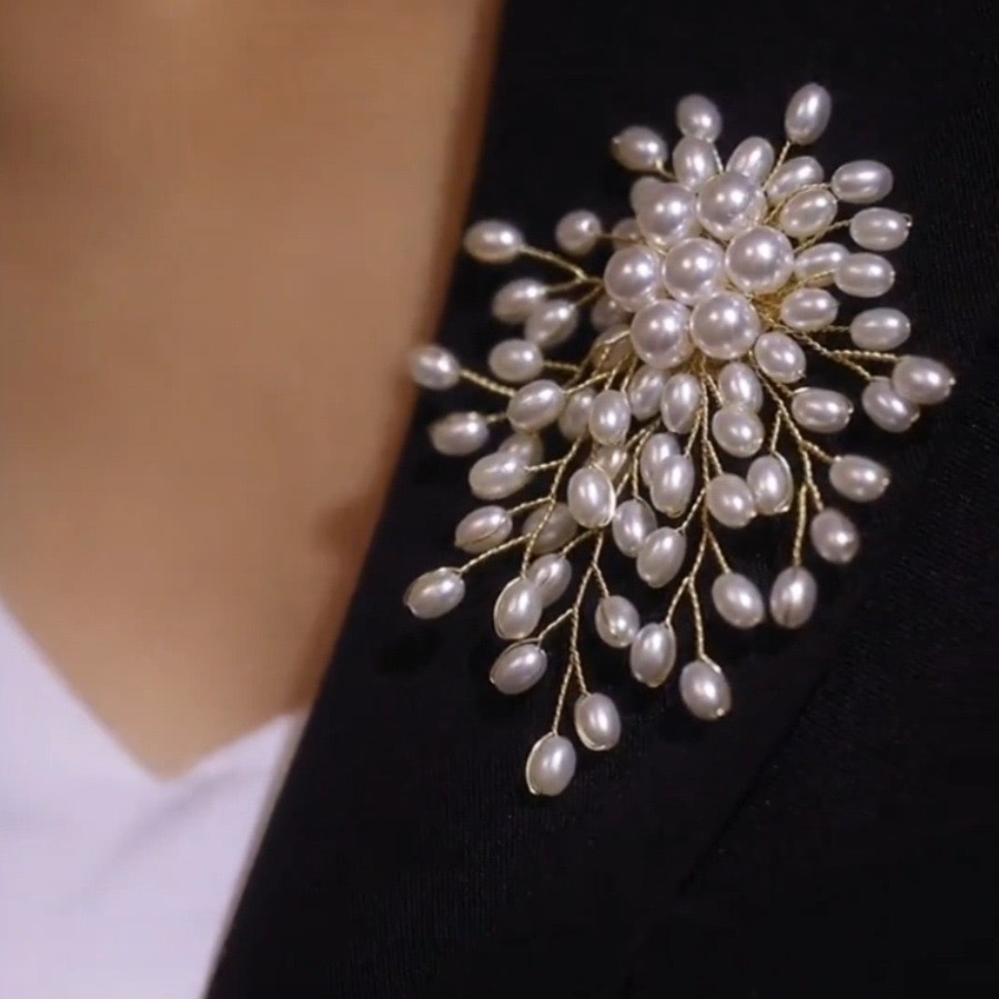 Pearls Brooch for Elegant Wome - Suit Supply Wedding Party ulasan dan harga