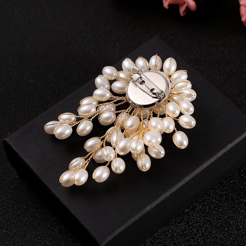 Pearls Brooch for Elegant Wome - Suit Supply Wedding Party ulasan dan harga